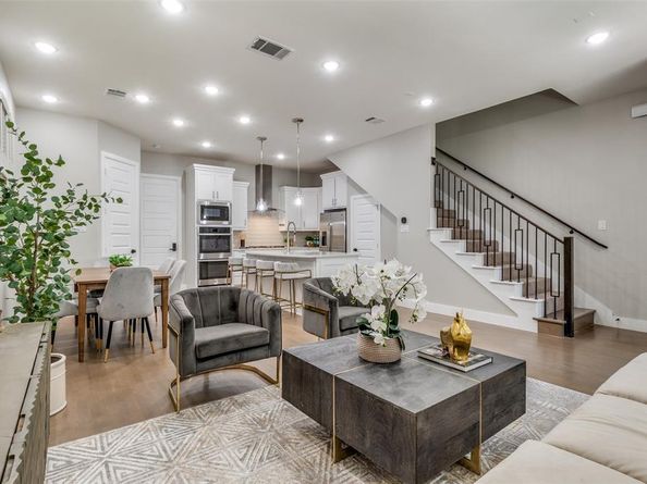 8269  Laflin Lane , Dallas Texas 75231