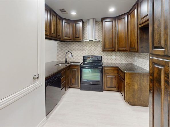 8545  Midpark Road  10, Dallas Texas 75240