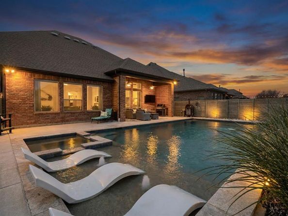 1104  9th Street , Argyle Texas 76226