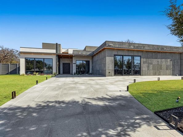 10230  Marsh Lane , Dallas Texas 75229