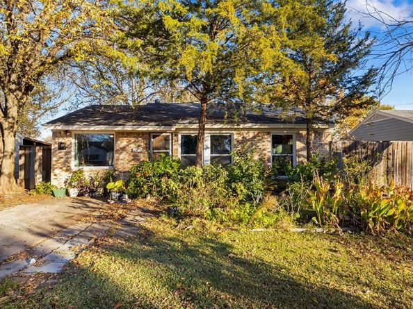 833  Dent Street , Garland Texas 75040