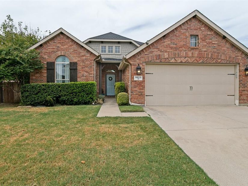 9913  Chrysalis Drive , Fort Worth Texas 76131