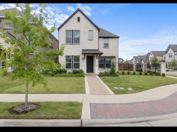 711  Prairie Falcon Drive 