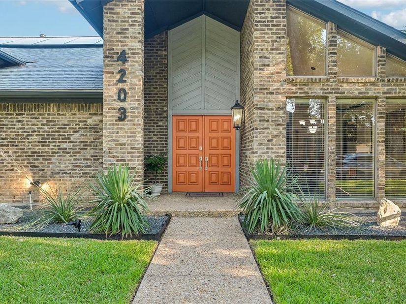 4203  Cobblers Lane , Dallas Texas 75287