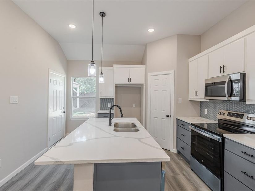 3627  Havana Street , Dallas Texas 75215