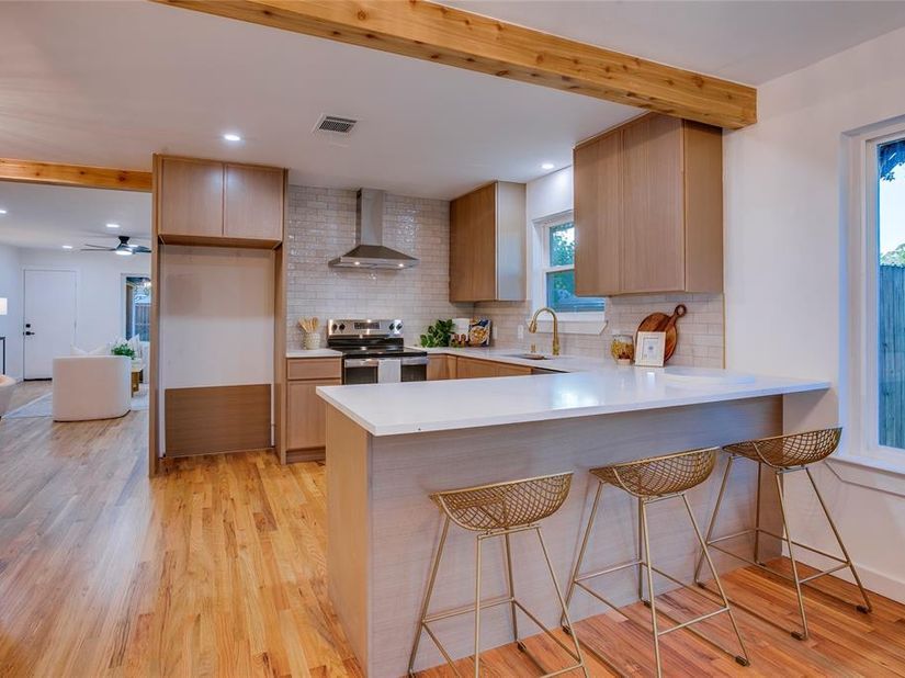 1807 S Vernon Avenue , Dallas Texas 75224
