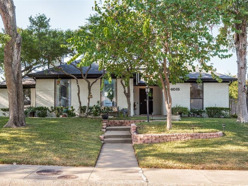 6015  Blue Bay Drive , Dallas Texas 75248