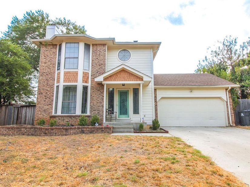6111  Farmingdale Drive , Arlington Texas 76001