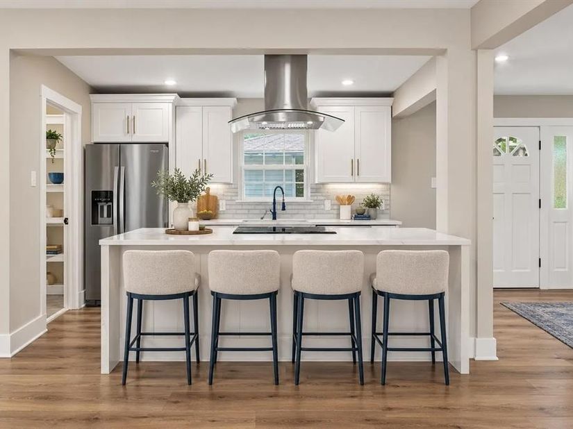 8635  Strathmore Drive , Dallas Texas 75238