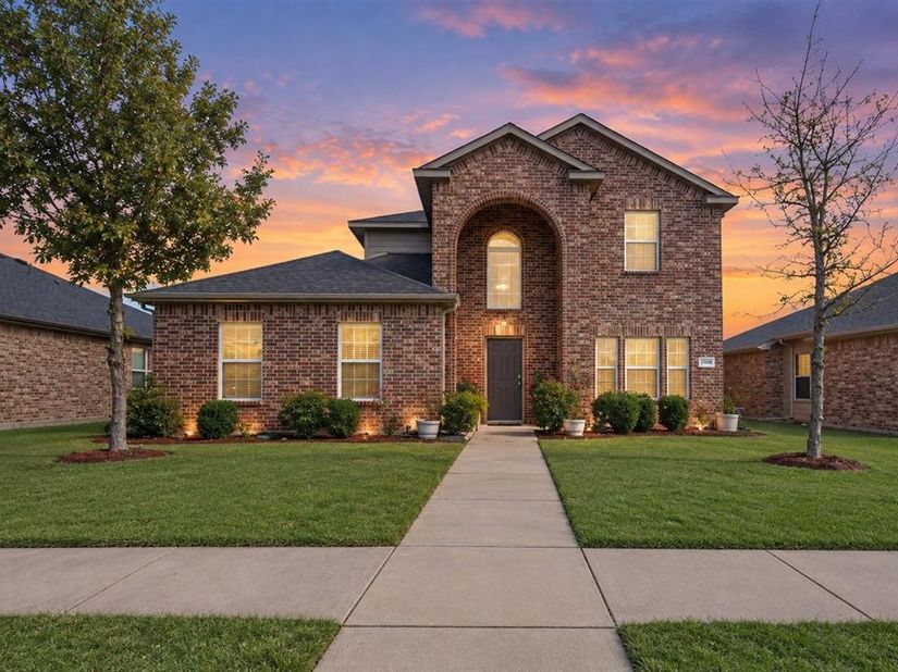 2020  Glen Hollow Drive , Lancaster Texas 75134