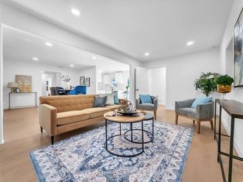 1802  Fairfax Lane 
