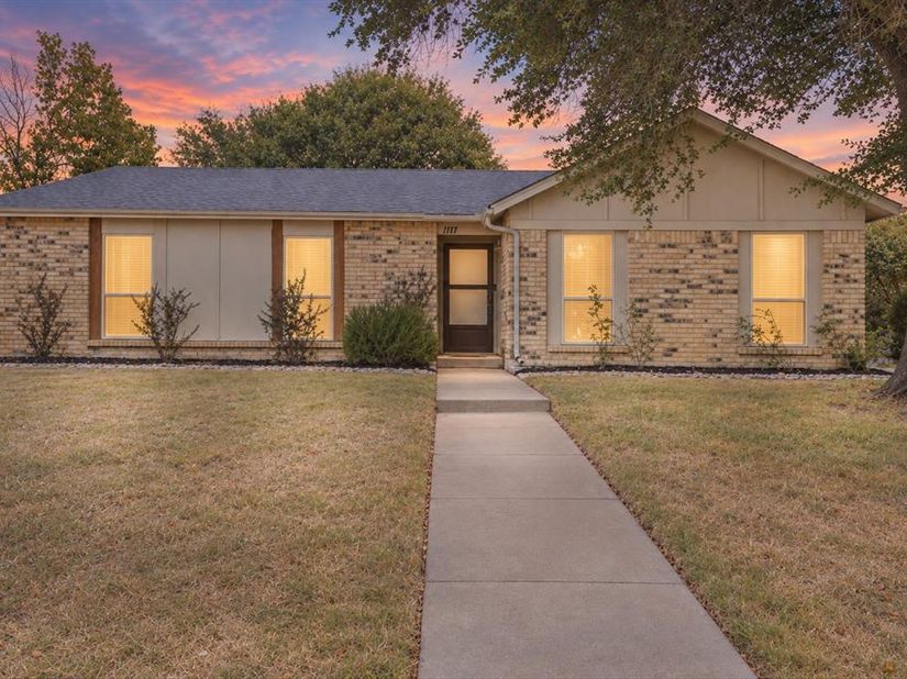 1117  Southridge Drive , Lancaster Texas 75146