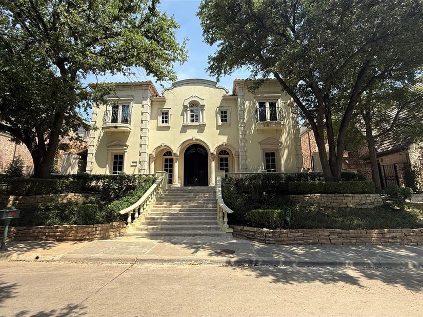 6917  Forest Glen Drive , Dallas Texas 75230