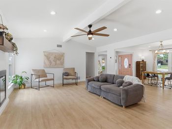2202  Custer Parkway 