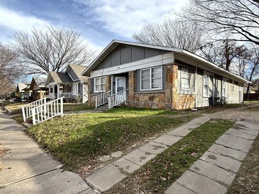 2115  Hurley Avenue , Fort Worth Texas 76110