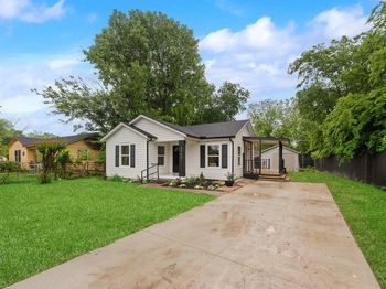 8736  Comer Drive 