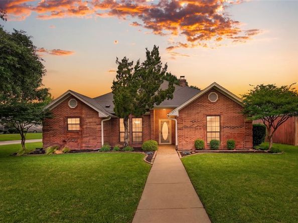 605  Meadowcrest Drive , Highland Village Texas 75077