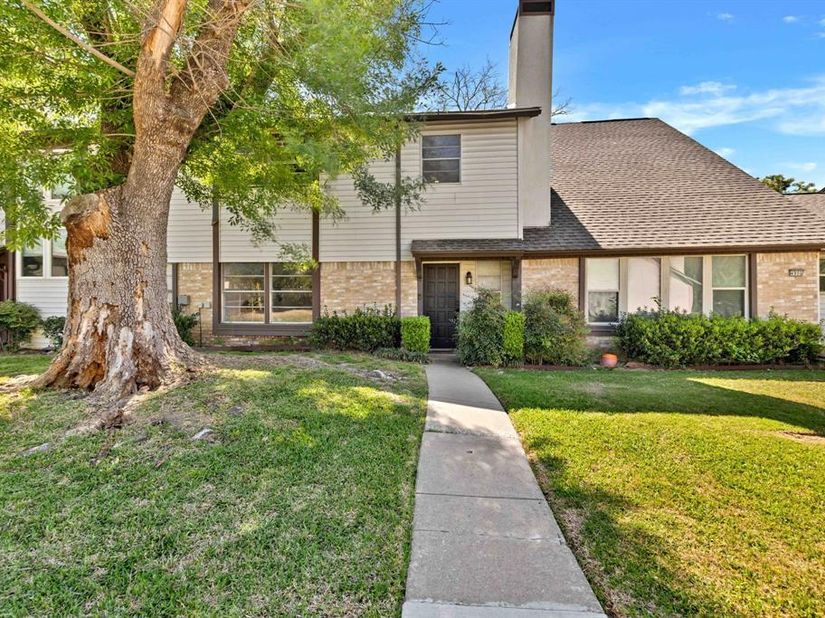 4904  Rollingwood Court , Garland Texas 75043