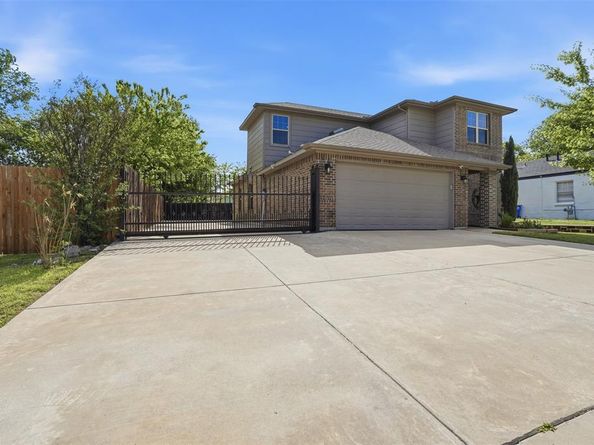 637 S Redford Lane , White Settlement Texas 76108