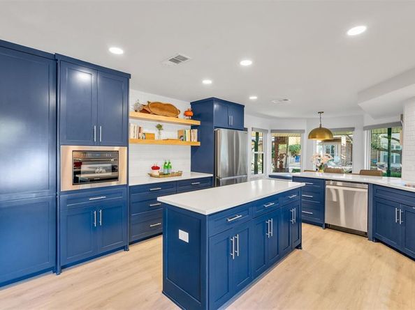 3288  Lakenheath Place , Dallas Texas 75204