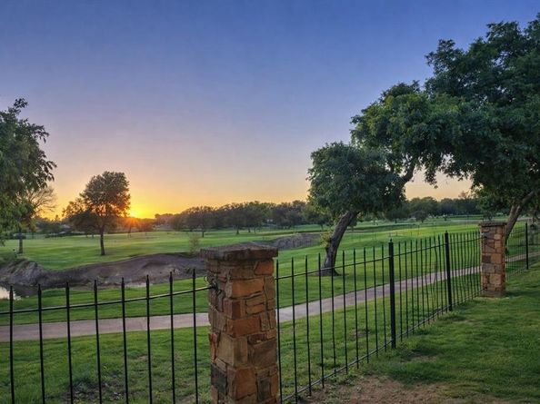 5981  Arapaho Road  1003, Dallas Texas 75248