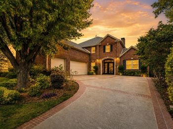 2706  Brookside Lane 