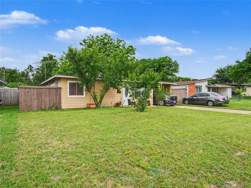 1217  California Parkway S, Fort Worth Texas 76134