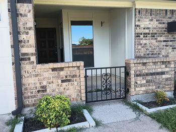 2314  Woodside Drive 