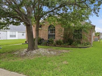 911  SUMNER Drive 