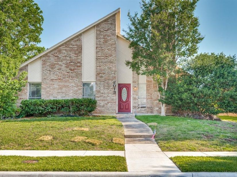 2013  Arles Lane , Carrollton Texas 75007