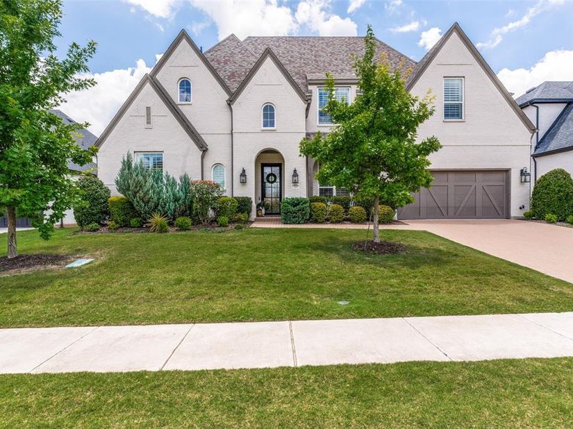 2803  Majestic Prince Street , Celina Texas 75009
