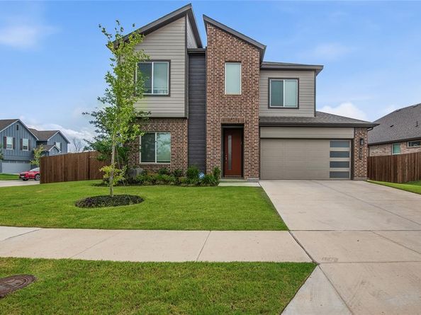 1501  Woodpecker Street , Denton Texas 76205