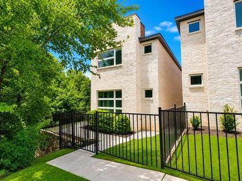 321  Oakbend Drive 