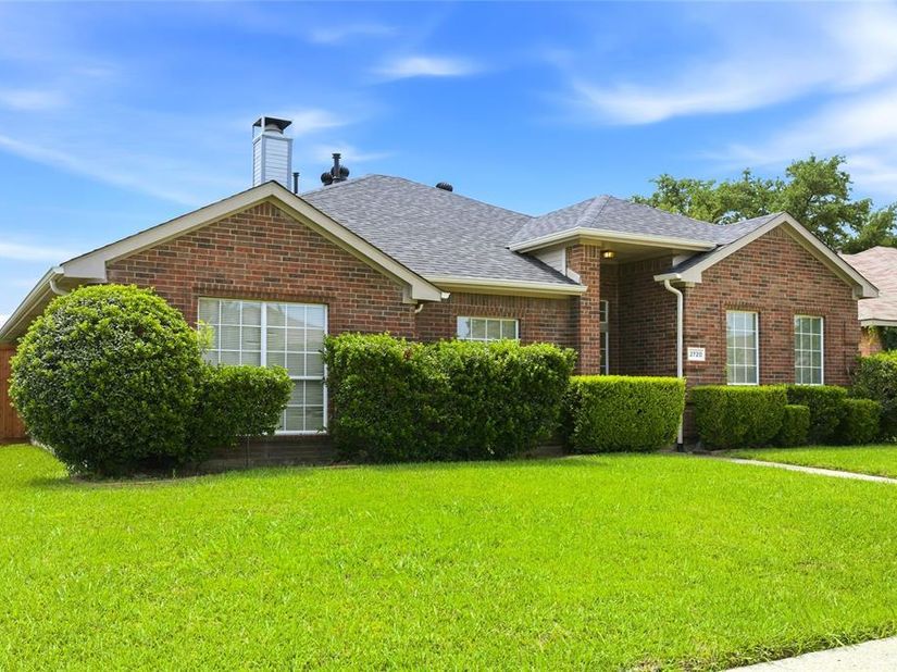 2720  Preston Creek , Mesquite Texas 75181