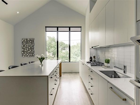 1504  Burlew Street  101, Dallas Texas 75204