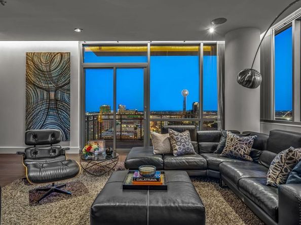 2200  Victory Avenue  1505, Dallas Texas 75219