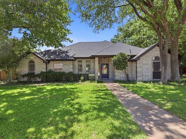 1309  Oak Harbor Boulevard , Azle Texas 76020