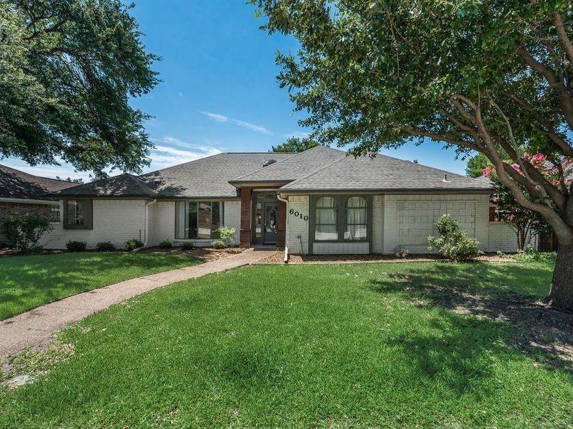 6010  La Cosa Drive , Dallas Texas 75248