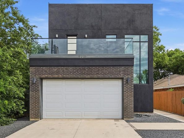 2021  Dennison Street , Dallas Texas 75212