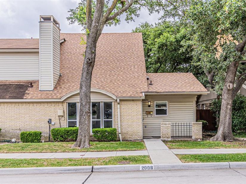 2008  Clubridge Drive , Carrollton Texas 75006
