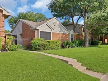 4213  Phoenix Drive 