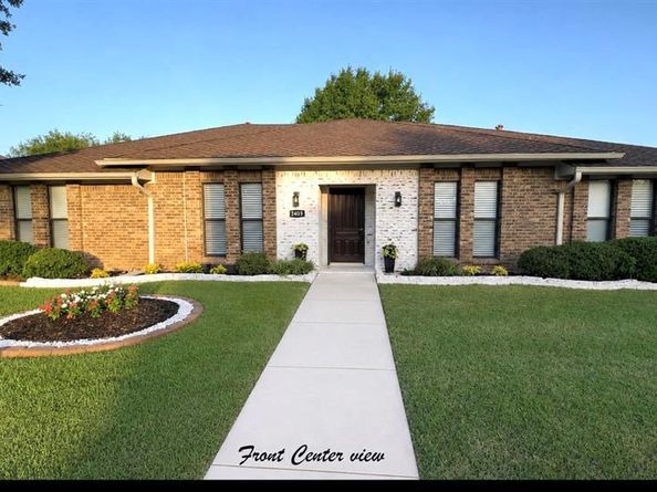 2409  Oakwood Drive , Carrollton Texas 75006
