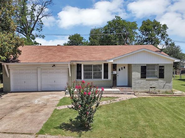 8533  Blossom Lane , Dallas Texas 75227