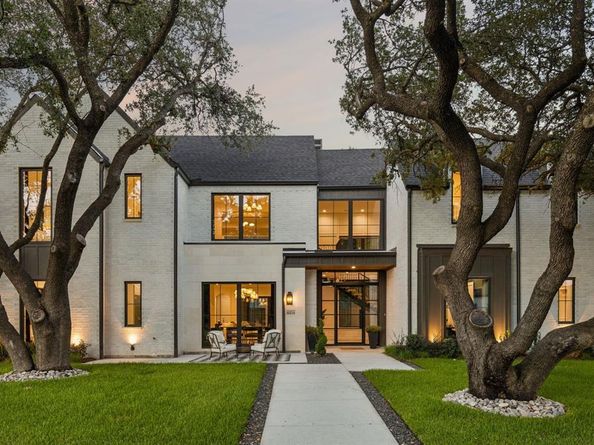 16834  Mossy Oak Drive , Dallas Texas 75248