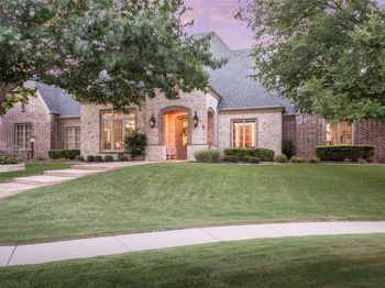 2701  Fair Oaks Lane 