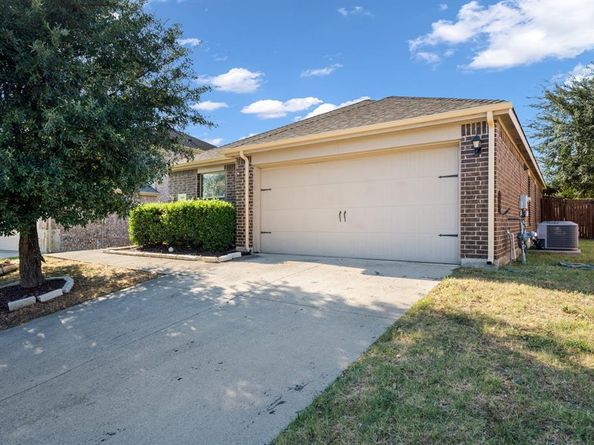 416  Andalusian Trail , Celina Texas 75009