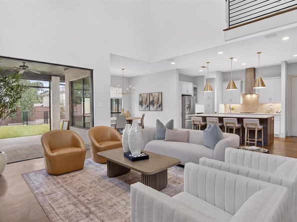 5328  Manett Street , Dallas Texas 75206