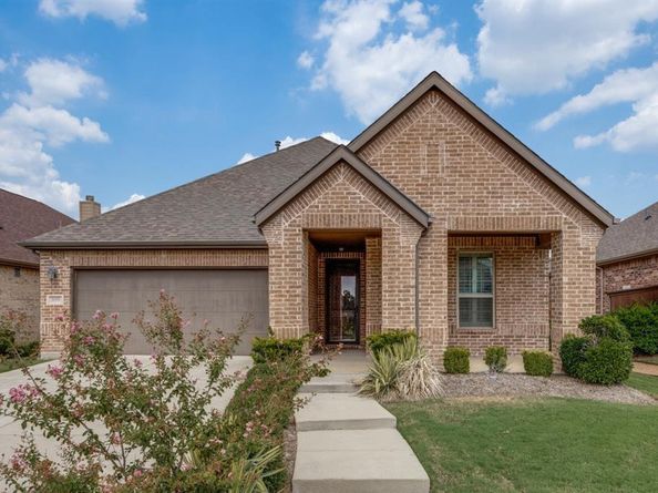 809  Orleans Square , Aubrey Texas 76227