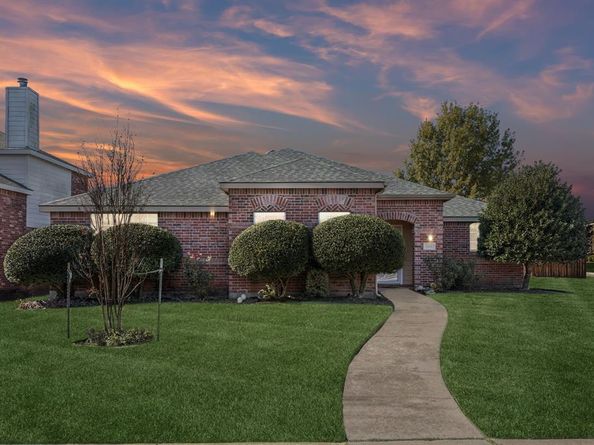 1421  Heather Ridge Drive , Lancaster Texas 75146
