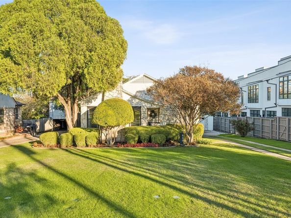 620 N Oak Cliff Boulevard , Dallas Texas 75208